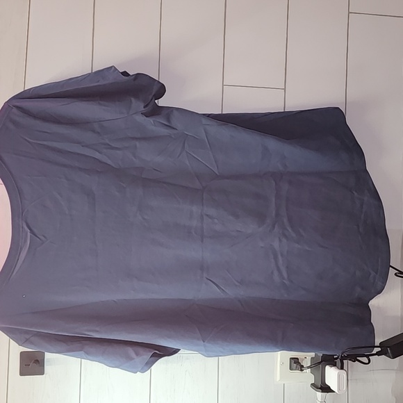 NWT WOMENS NIKE SHORT SLEEVE TEE - Picture 3 of 3